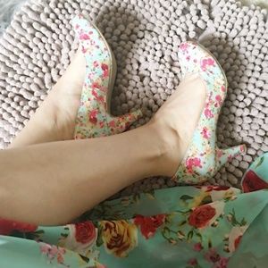 2 for $20 Super cute floral pumps